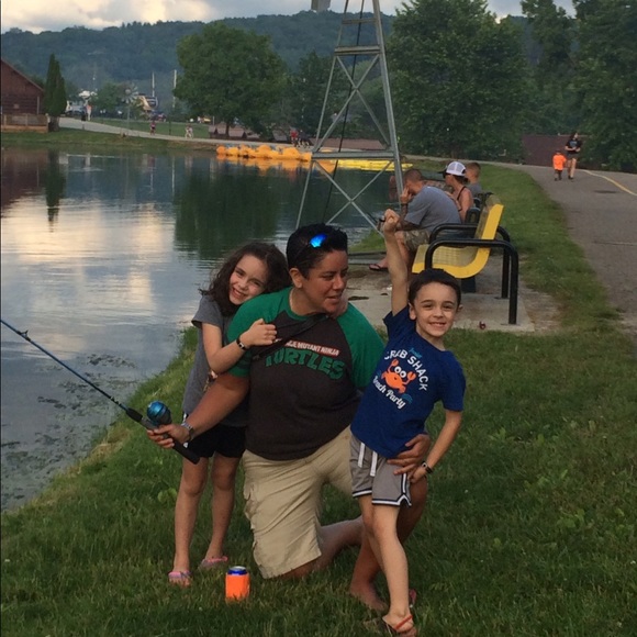 Profile Picture of Tonya Horvath (@sftbllkd) on Poshmark