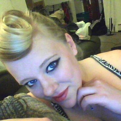 Profile Picture of Calla Johnson (@fire_girl_13) on Twitter