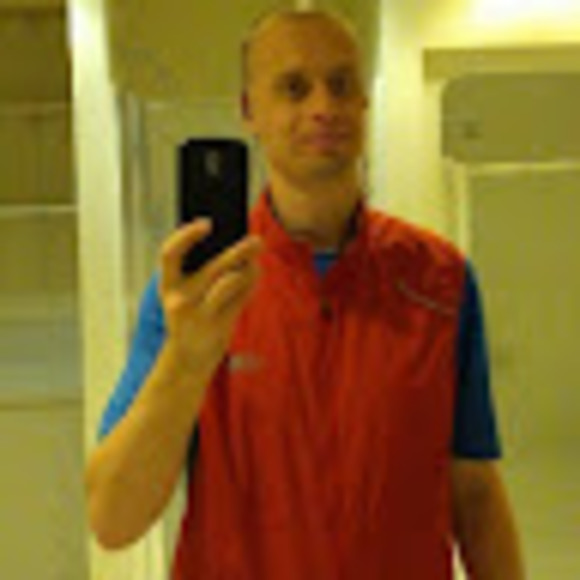 Profile Picture of Colin Malone (@irishmalone) on Poshmark