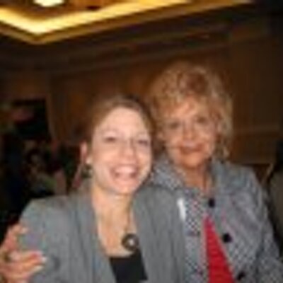 Profile Picture of Stephanie R. Ulmer (@ulmer_stephanie) on Twitter