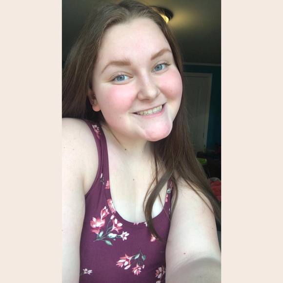 Profile Picture of Madison Constantine (@madison3754) on Poshmark