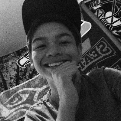 Profile Picture of Robert Olivarez (@el_barto2121) on Twitter