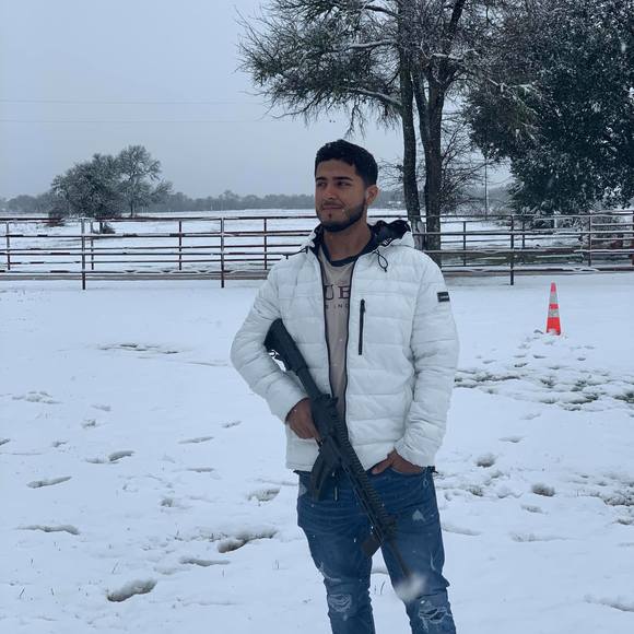 Profile Picture of Amaro Fajardo (@amaro_01) on Poshmark