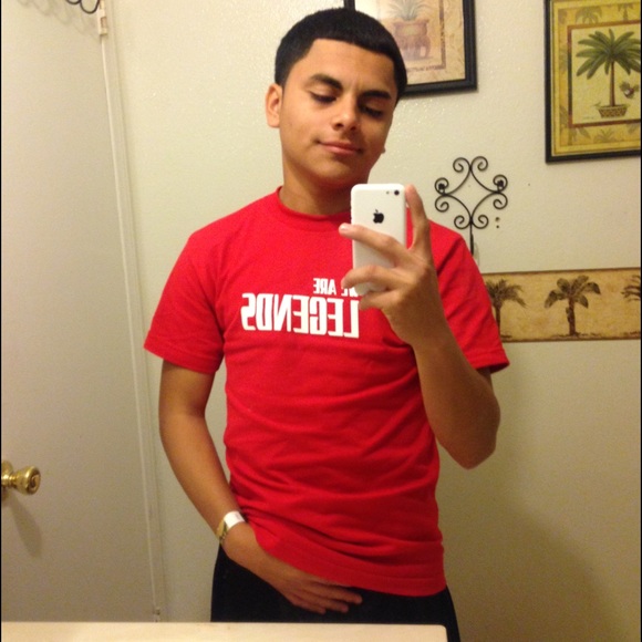 Profile Picture of Jose Mojica (@pequeno_mini) on Poshmark