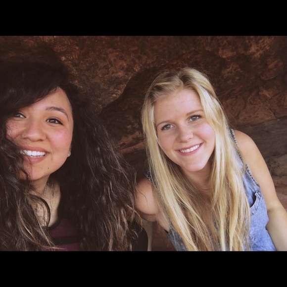 Profile Picture of Adriana Kemp (@kemp_3) on Poshmark