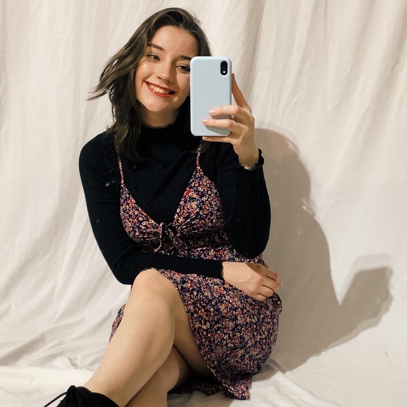 Profile Picture of Sierra Yantzer (@sierrayantzer) on Poshmark