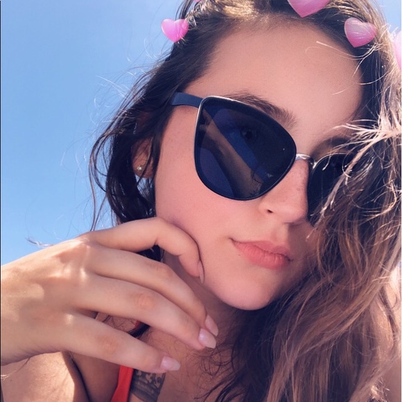 Profile Picture of Jessica Chapa (@jchapa15) on Poshmark