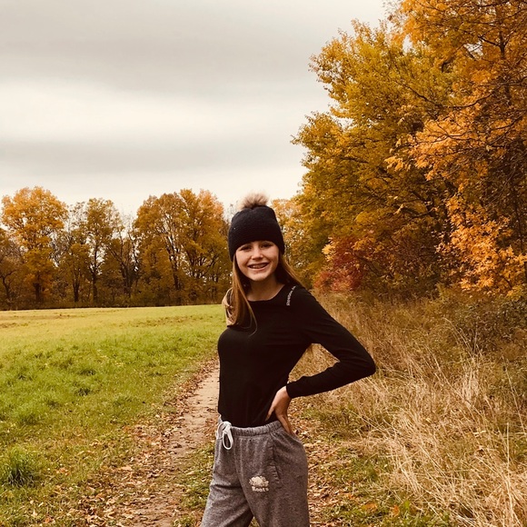 Profile Picture of Lucy Marsh (@lucymarsh13) on Poshmark