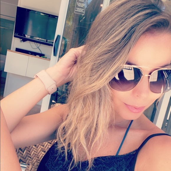 Profile Picture of Jillian Osborne (@jillianosbor926) on Poshmark