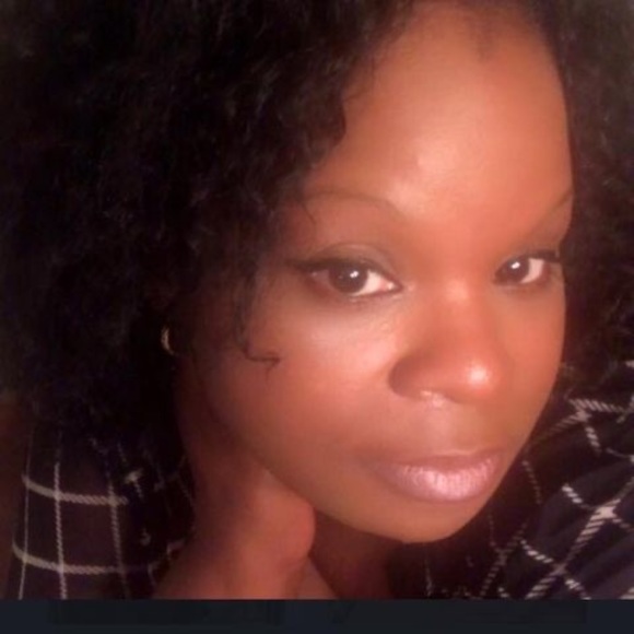Profile Picture of Lydia Schultz (@lwilliams18330) on Poshmark