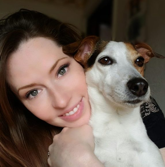 Profile Picture of Katrina Grates (@katrinagrates) on Poshmark