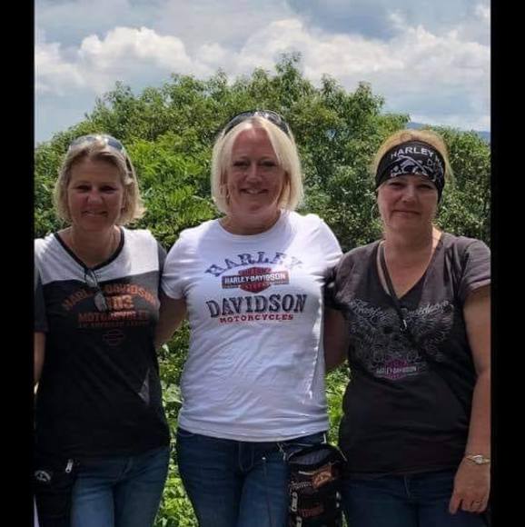 Profile Picture of Ronda Weber true (@rtrueronda) on Poshmark