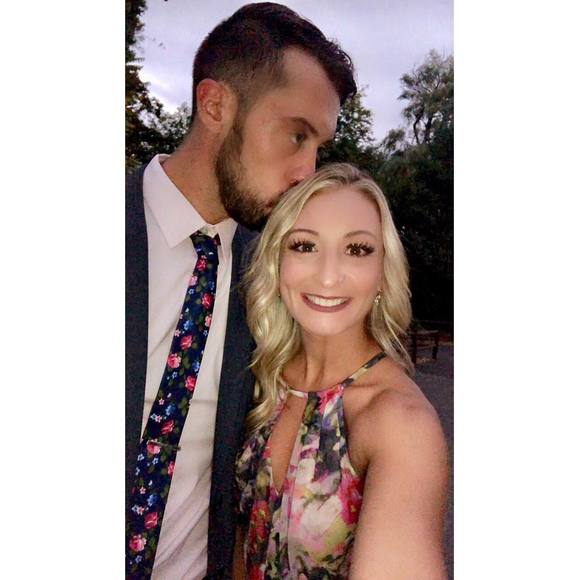 Cliff Montanye - Poshmark Profile Picture of Cliff Montanye (@cliffmontanye) on Poshmark