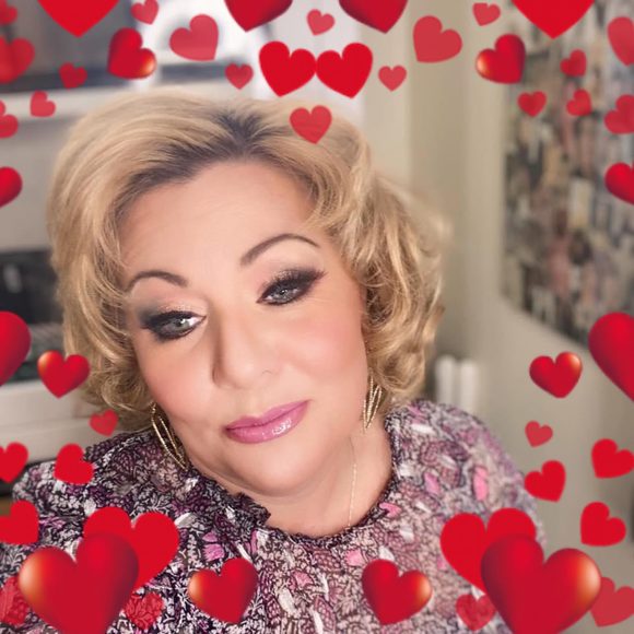 Profile Picture of Cori Scotti (@divacori) on Poshmark