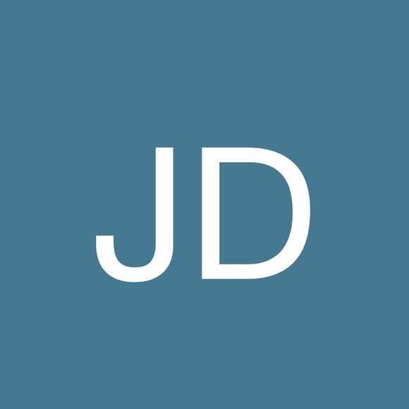 Profile Picture of Janet Daniels (@jfacebook) on Poshmark