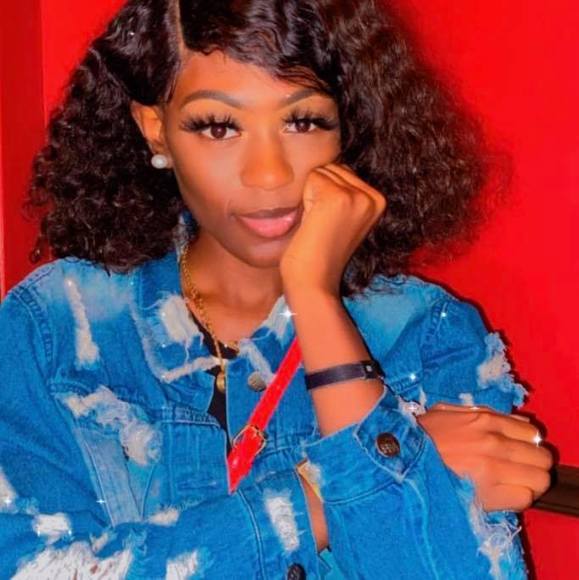 Profile Picture of Jasmine Childress (@jasminc942) on Poshmark