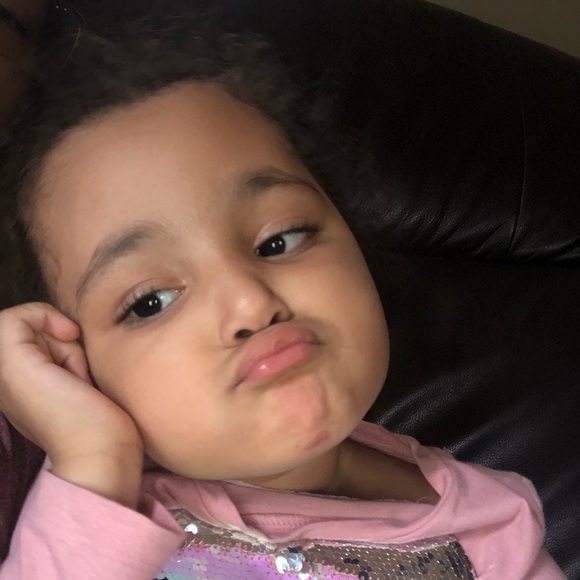 Profile Picture of Christopher Olah (@christopherolah) on Poshmark