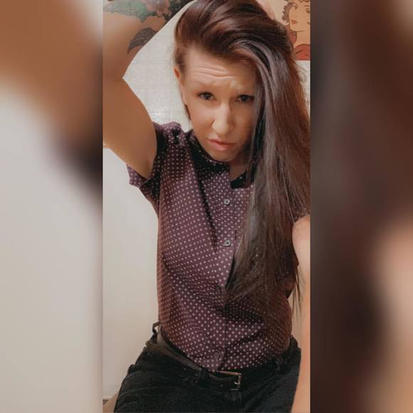 Profile Picture of Jess Pastrick (@jesspastrick) on Poshmark