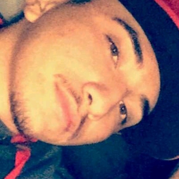 Andrew Olague - Poshmark Profile Picture of Andrew Olague (@andrewthagreat8) on Poshmark