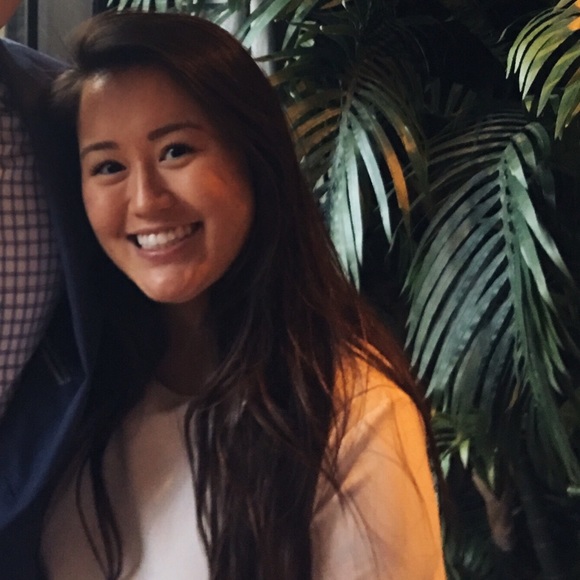 Profile Picture of Ellice Lindberg (@elindberg) on Poshmark