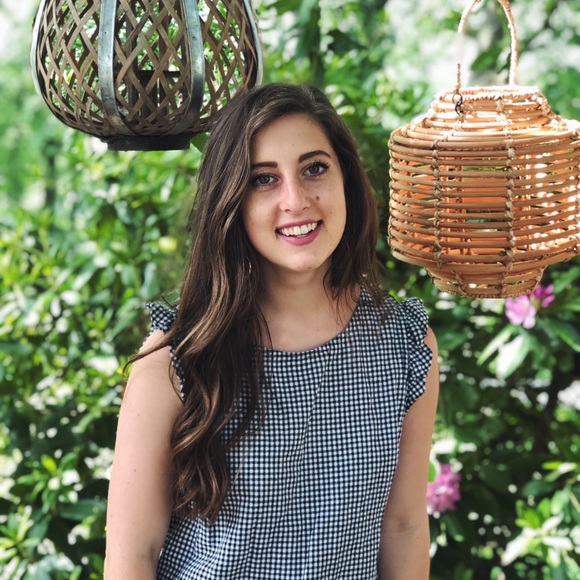 Profile Picture of Olivia Buirge (@obuirge29) on Poshmark