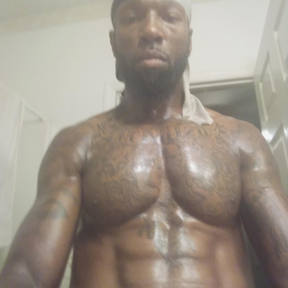 Profile Picture of Marcus Hart (@sunny996) on Poshmark