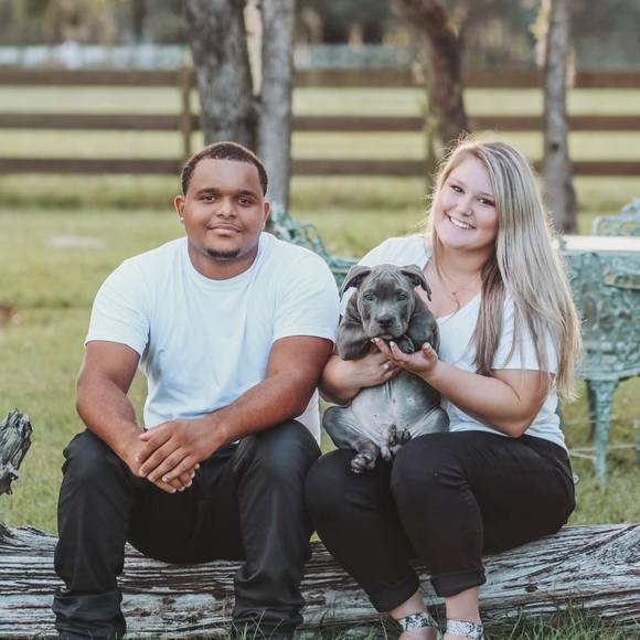 Profile Picture of Keely Shea (@keelysmith0422) on Poshmark