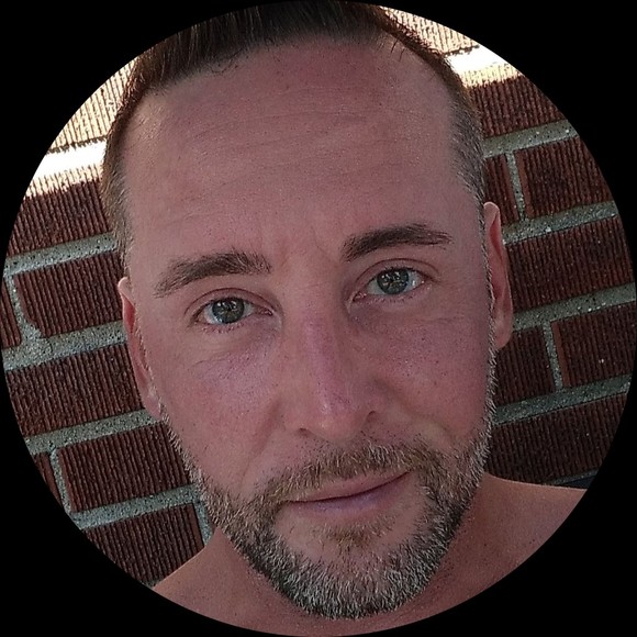 Profile Picture of Ryan Scully (@ryanscully378) on Poshmark