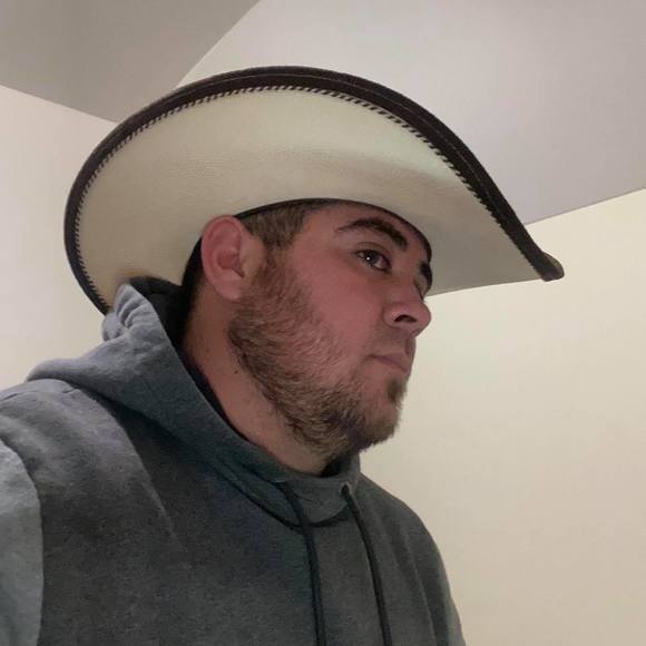 Profile Picture of Jose Licea (@joselicea) on Poshmark