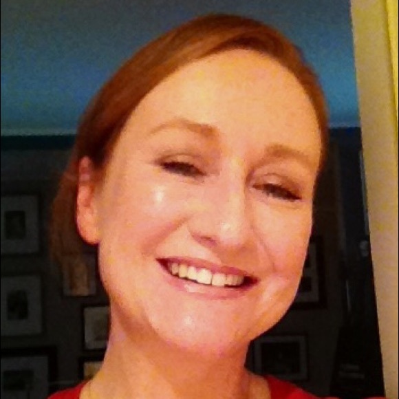 Profile Picture of Sandra Steele (@clearcloset264) on Poshmark