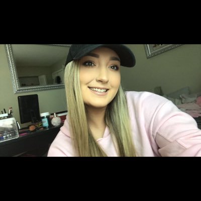 Profile Picture of ☯Alyssa Gunnip☯ (@LyssyTOOturnt) on Twitter