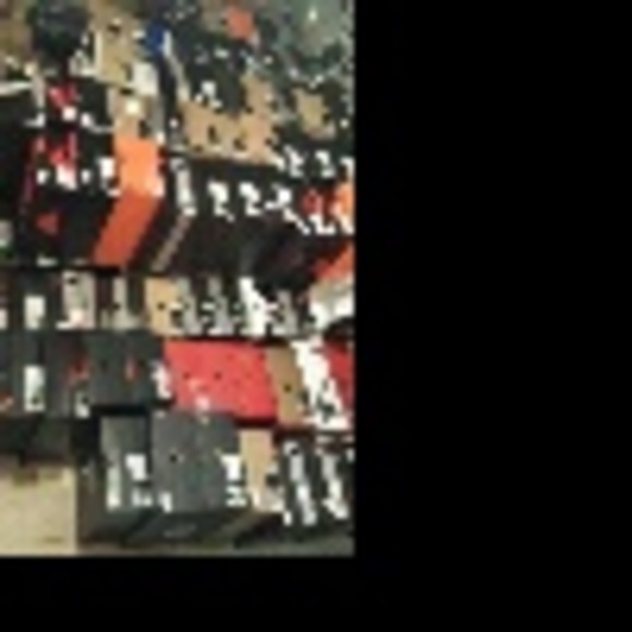 Profile Picture of Brian Harrison (@b_harris) on Poshmark