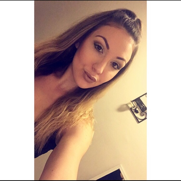 Profile Picture of Tarra Dasilva (@tarra31) on Poshmark