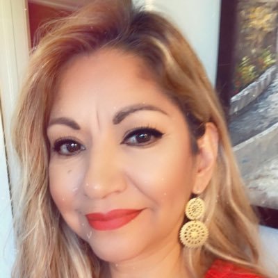 Profile Picture of Beatriz Rivera (@beaattarget) on Twitter