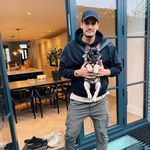 Profile Picture of • 𝙴𝚁𝙸𝙲 𝙱𝙾𝚂𝙼𝙰 ♛ (@eric_b_official) on Instagram