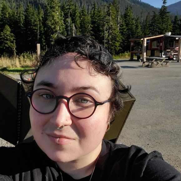 Profile Picture of Rain Macnamara (@jramacnamara) on Poshmark