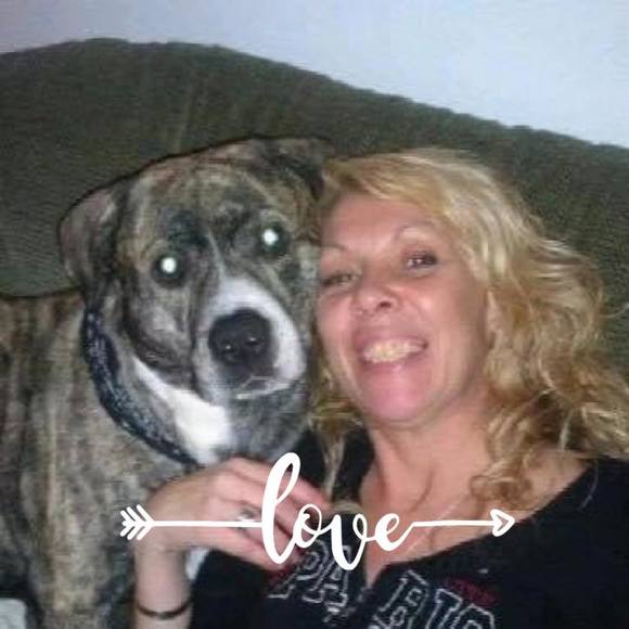 Profile Picture of Sparkee Sparkles (@sparkee1313) on Poshmark