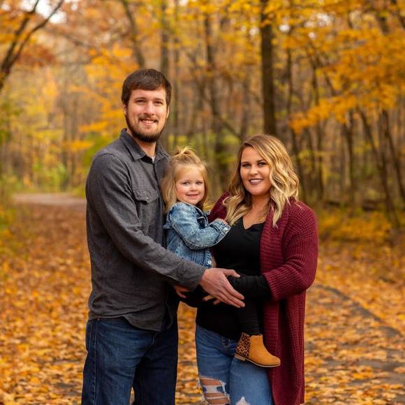 Profile Picture of Samantha Jasinski (@samanthajasinsk) on Poshmark