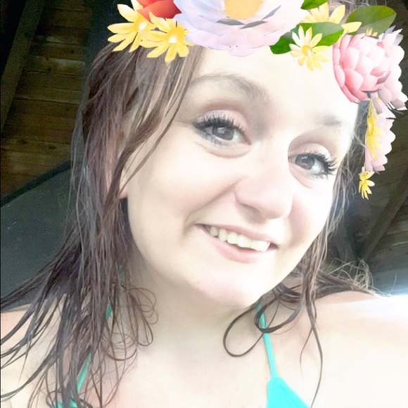 Profile Picture of Trista Meyer (@tristameyer) on Poshmark