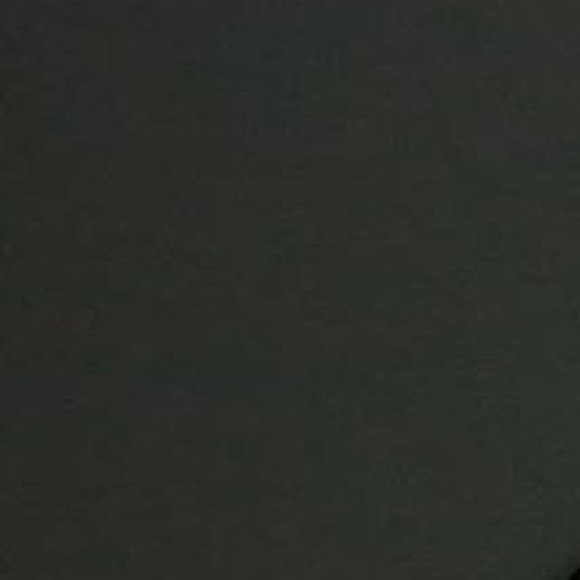 Profile Picture of James Cavern (@jamescavern) on Poshmark