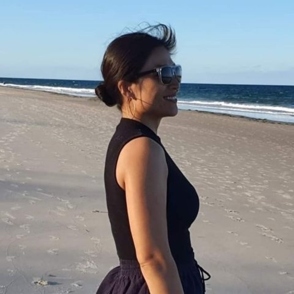 Profile Picture of Rahela Mzw (@rahelamzw) on Poshmark