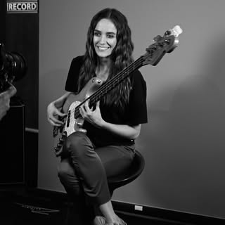 Profile Picture of Julia Hofer (@juliahofermusic) on Instagram