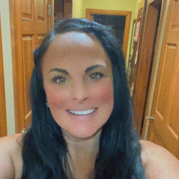 Profile Picture of Jami Duchateau pagel (@gabmaddeegdom) on Poshmark