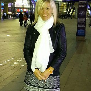 Profile Picture of Jo (@JoMarieHobson) on Twitter