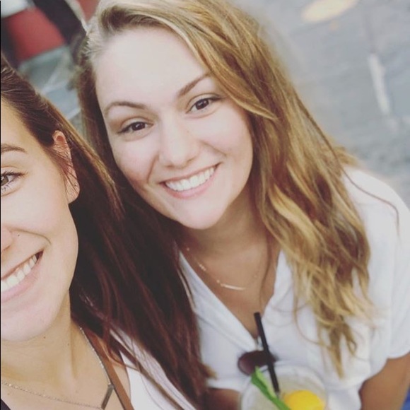 Profile Picture of Kaylyn Barbetta (@kaylynbarbetta) on Poshmark