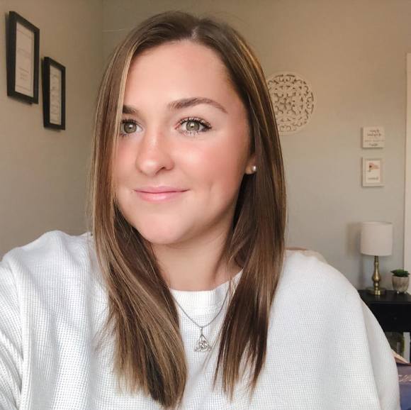 Profile Picture of Mary Lantry (@lantrymary) on Poshmark