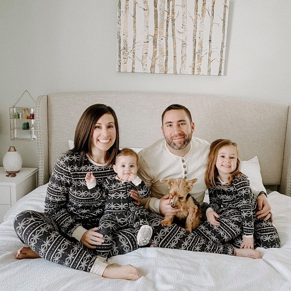 Profile Picture of Dan Peter (@dhpeter) on Poshmark