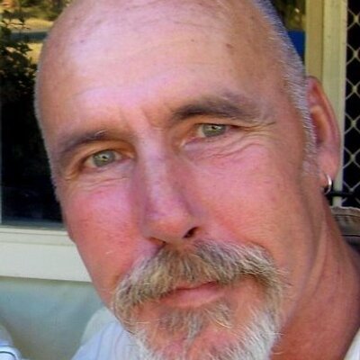 Profile Picture of Doug Knott (@@Grandalfred) on Twitter