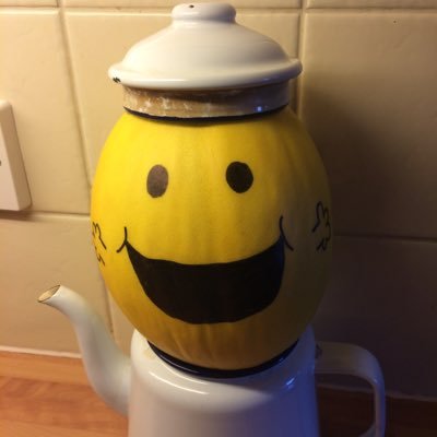 Profile Picture of Jonathan Hodgins (@punditsfolly) on Twitter