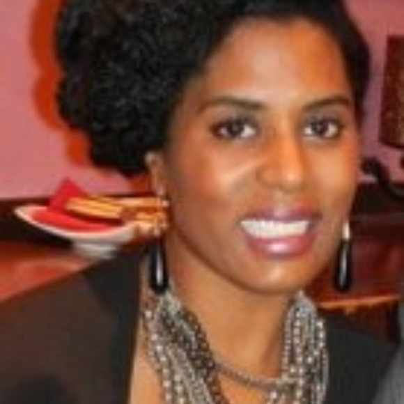 Profile Picture of Dionne Ballinger (@xica4444) on Poshmark